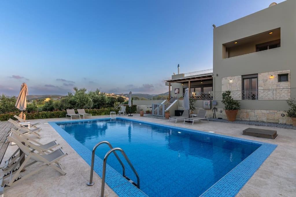 Luna Villa Skalanion